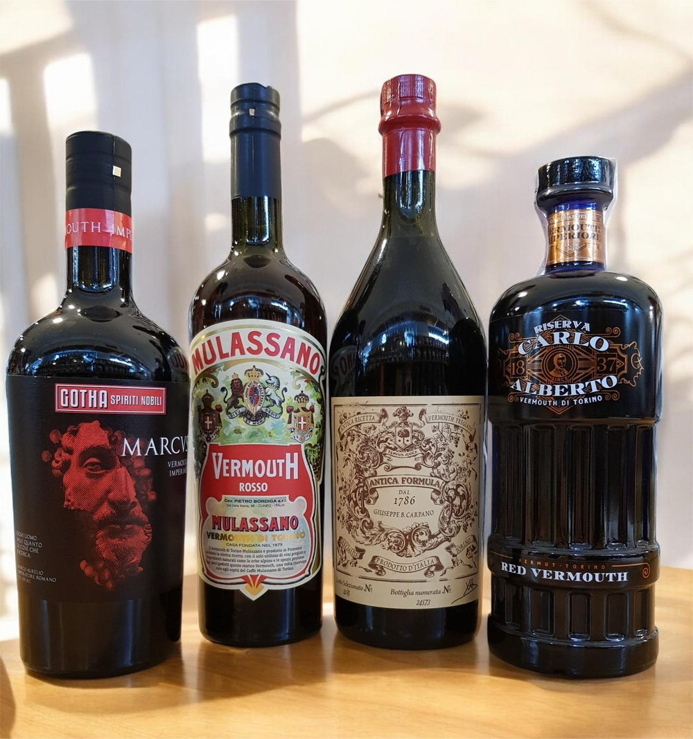 Bottiglie di Vermouth artigianale piemontese per l'aperitivo