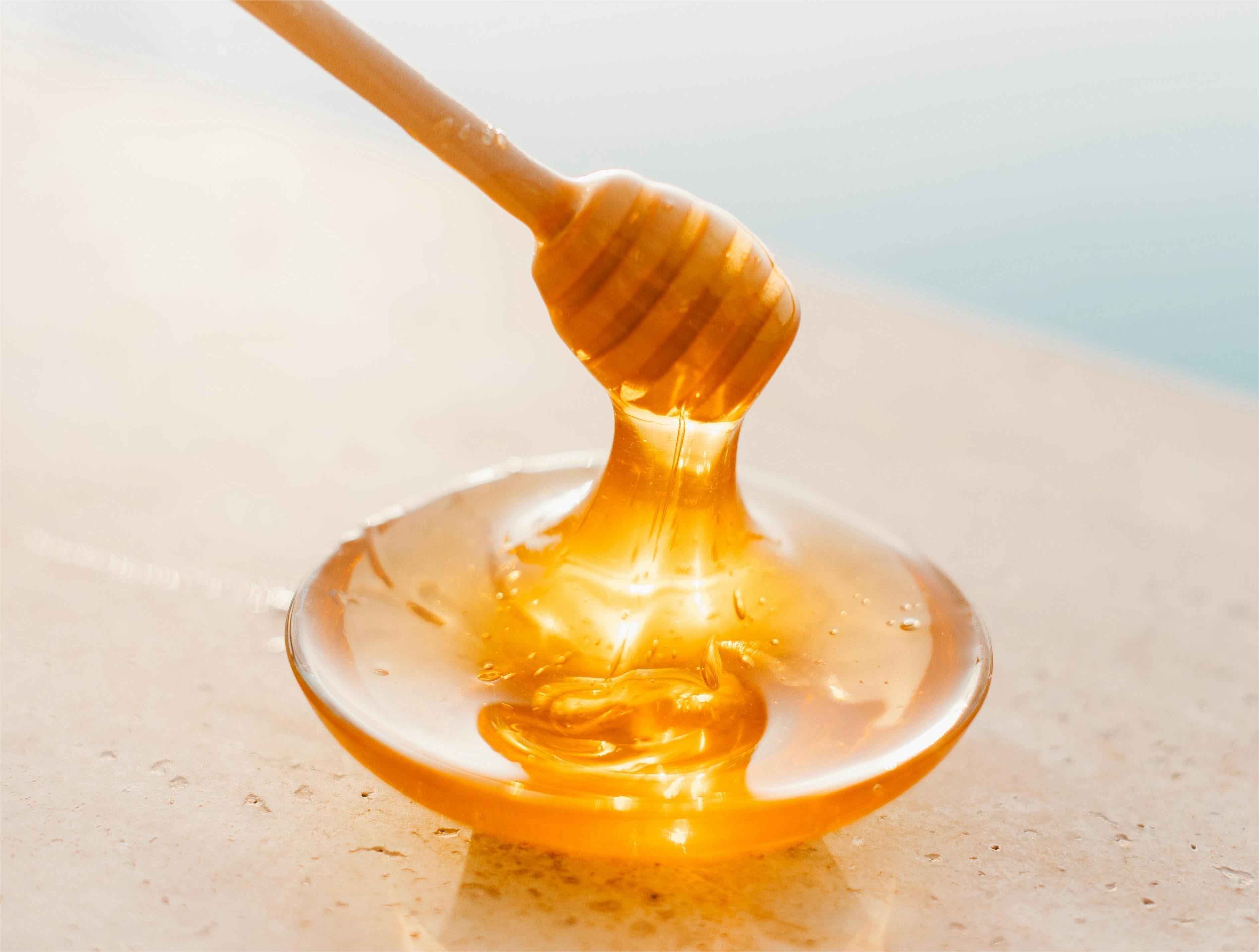 Miele: Storia, Benefici, Usi e Ricette | Guida Completa