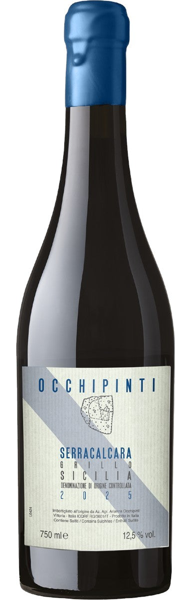 Bottiglia di vino bianco siciliano Serracalcara, il Grillo in purezza di  Occhipinti 
