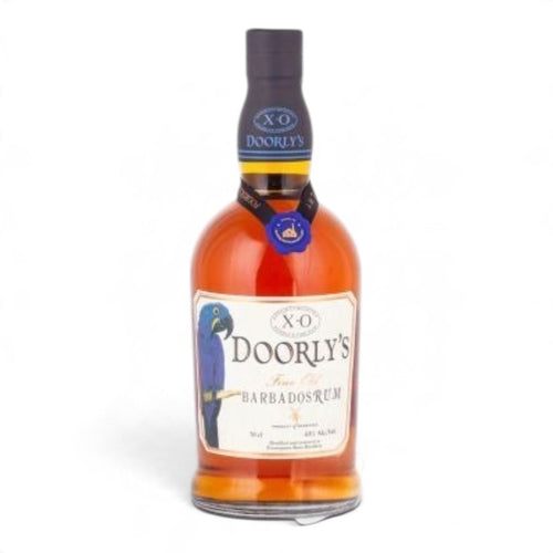 Dettaglio della bottiglia di rum Doorly's XO Barbados