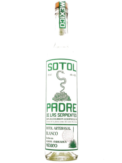 Bottiglia di Sotol Padre de Las Serpientes di G.C. Spirits, distillato a base di agave
